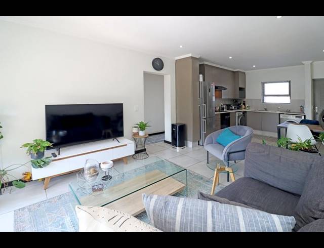 2 BEDROOM APARTMENT FOR SALE IN LONEHILL